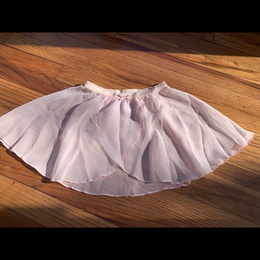 H & M girls ballet skirt size 7-10 Year